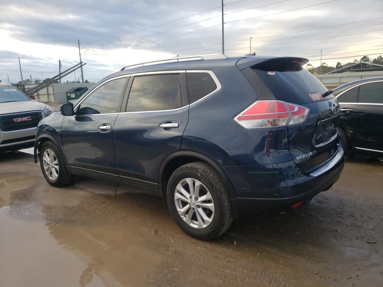 Image 2 of 2016 NISSAN ROGUE S 2016 with VIN KNMAT2MT0GP716569