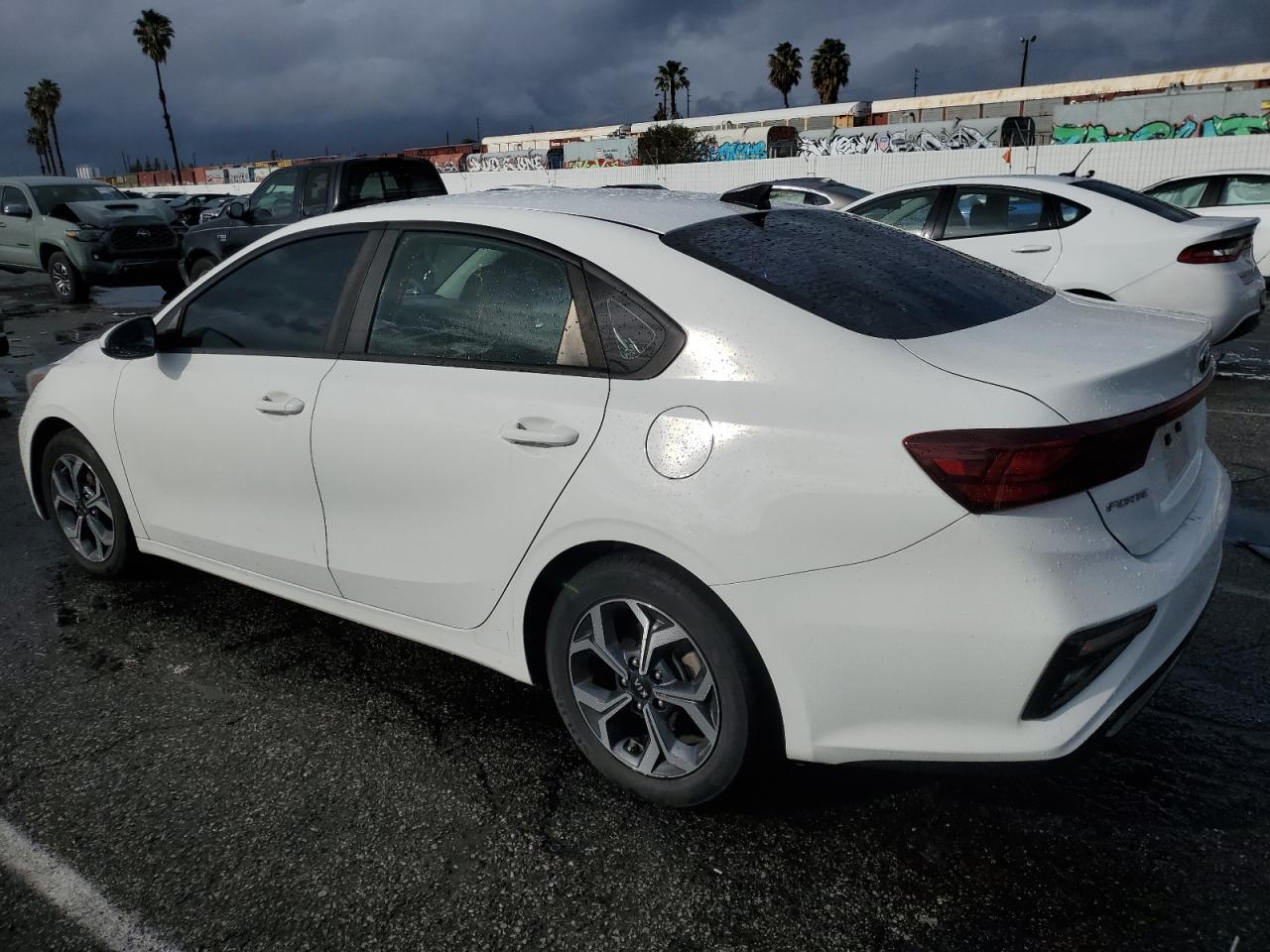 Изображение 2 2019 KIA FORTE FE 2019 с VIN 3KPF24AD0KE045740