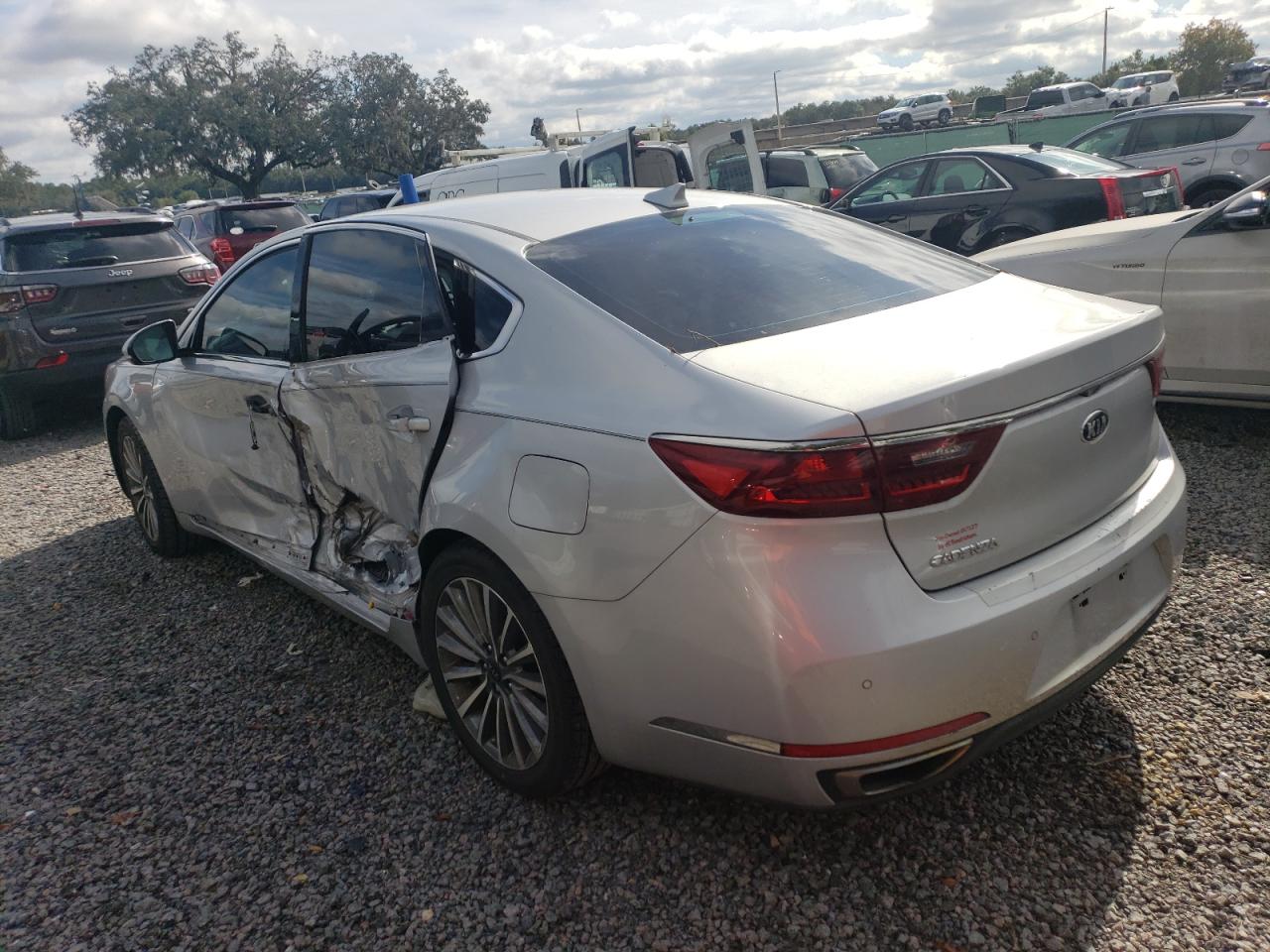 Изображение 2 2017 KIA CADENZA PREMIUM 2017 с VIN KNALC4J19H5062737