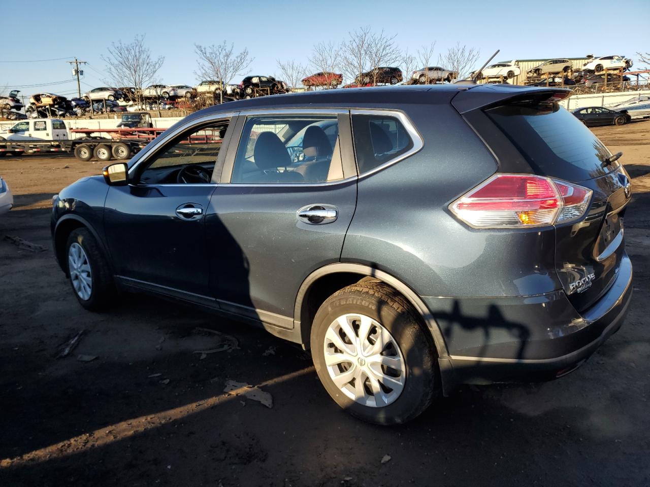 Изображение 2 2015 NISSAN ROGUE S 2015 с VIN KNMAT2MV7FP580327