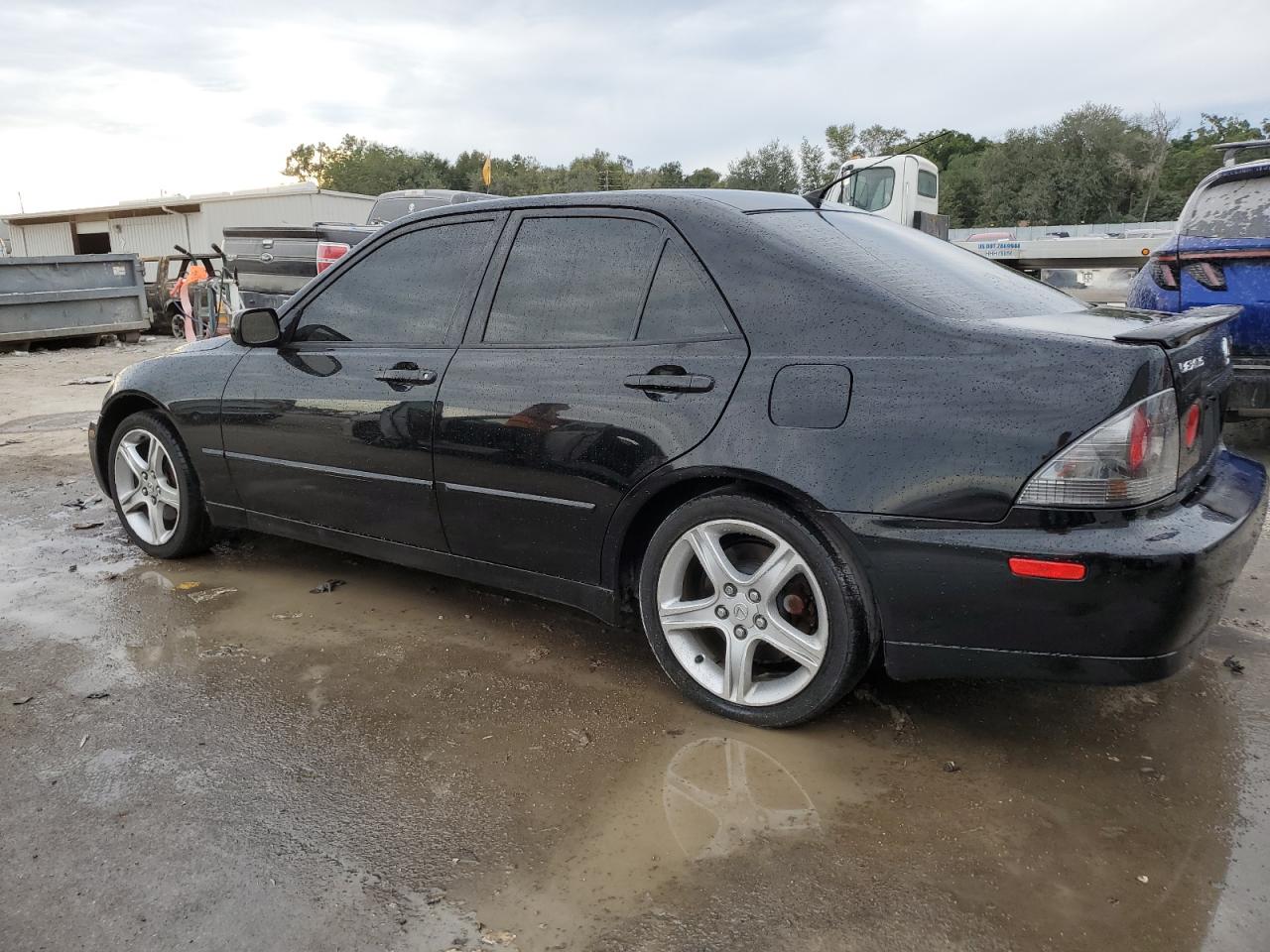 Изображение 2 2002 LEXUS IS 300 2002 с VIN JTHBD192220052626