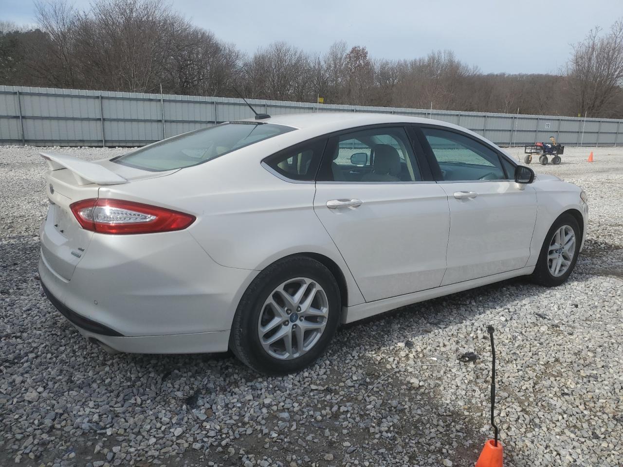 Obraz 3 z 2014 FORD FUSION SE 2014 z VIN 3FA6P0HD7ER141691