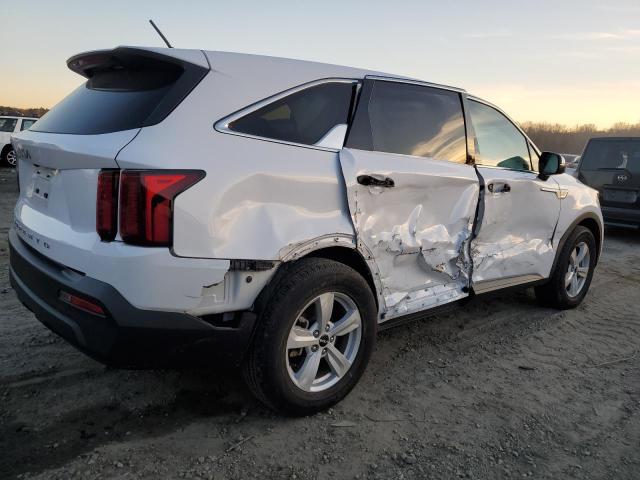 Image 3 of 2022 KIA SORENTO LX 2022 with VIN 5XYRG4LC4NG099276