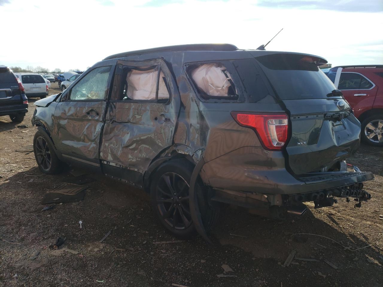 Изображение 2 2019 FORD EXPLORER XLT 2019 с VIN 1FM5K8D85KGA81310