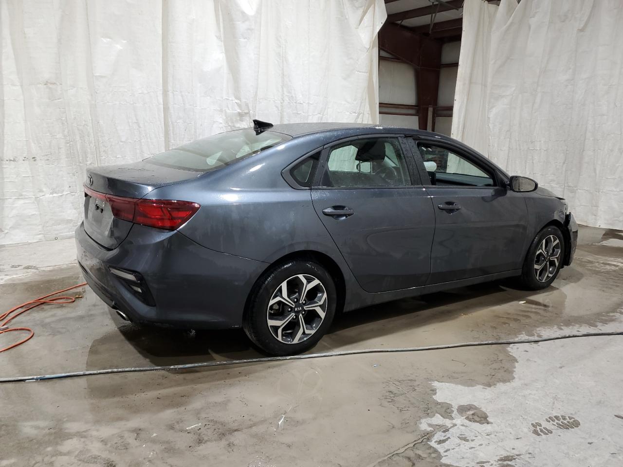 Obraz 3 z 2021 KIA FORTE FE 2021 z VIN 3KPF24AD2ME272186