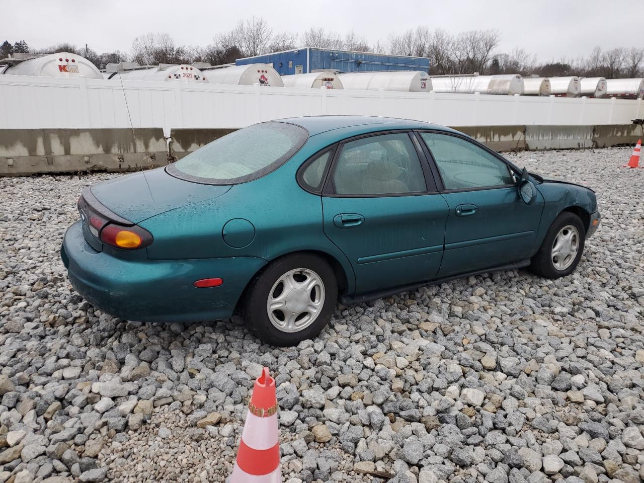 Image 3 of 1996 FORD TAURUS GL 1996 with VIN 1FALP52U2TG267342