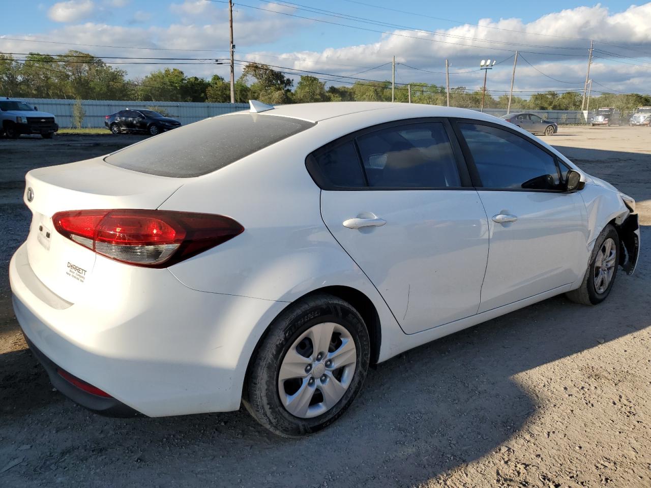Изображение 3 2017 KIA FORTE LX 2017 с VIN 3KPFK4A7XHE125887