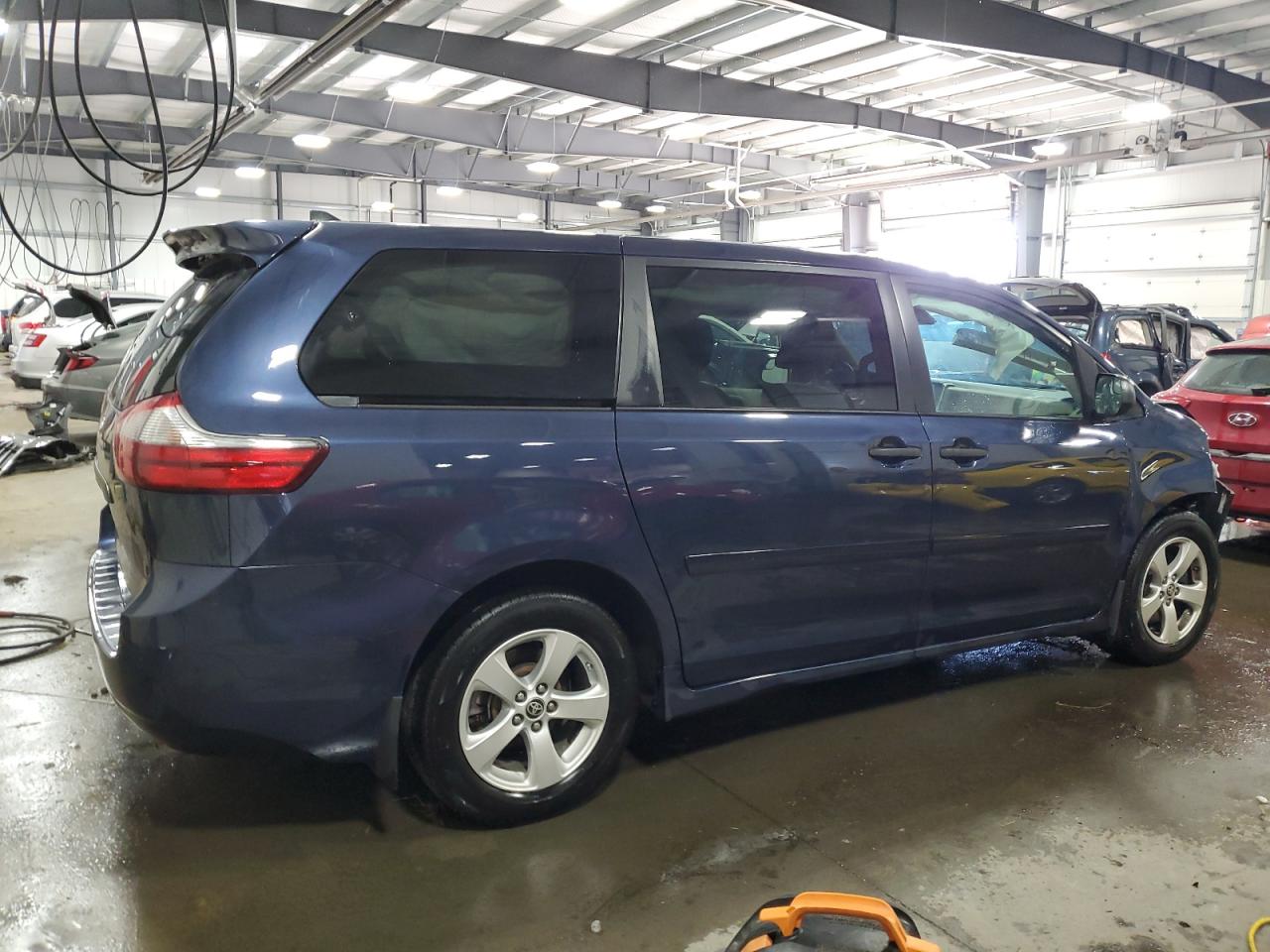 Изображение 3 2020 TOYOTA SIENNA L 2020 с VIN 5TDZZ3DC1LS083295