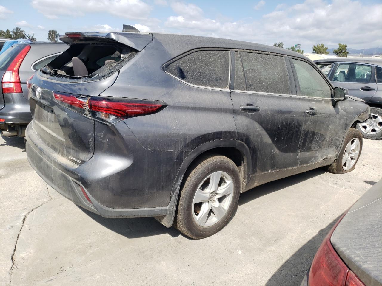 Obraz 3 z 2023 TOYOTA HIGHLANDER L 2023 z VIN 5TDKDRBH2PS007429
