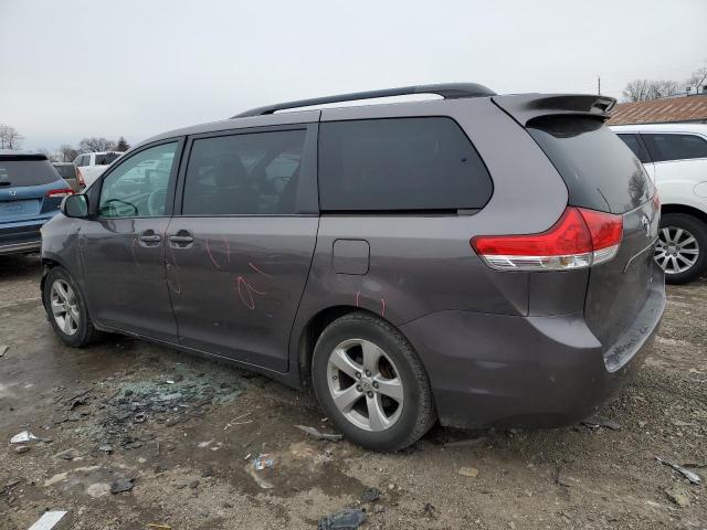 Obraz 2 z 2013 TOYOTA SIENNA LE 2013 z VIN 5TDKK3DC5DS312942