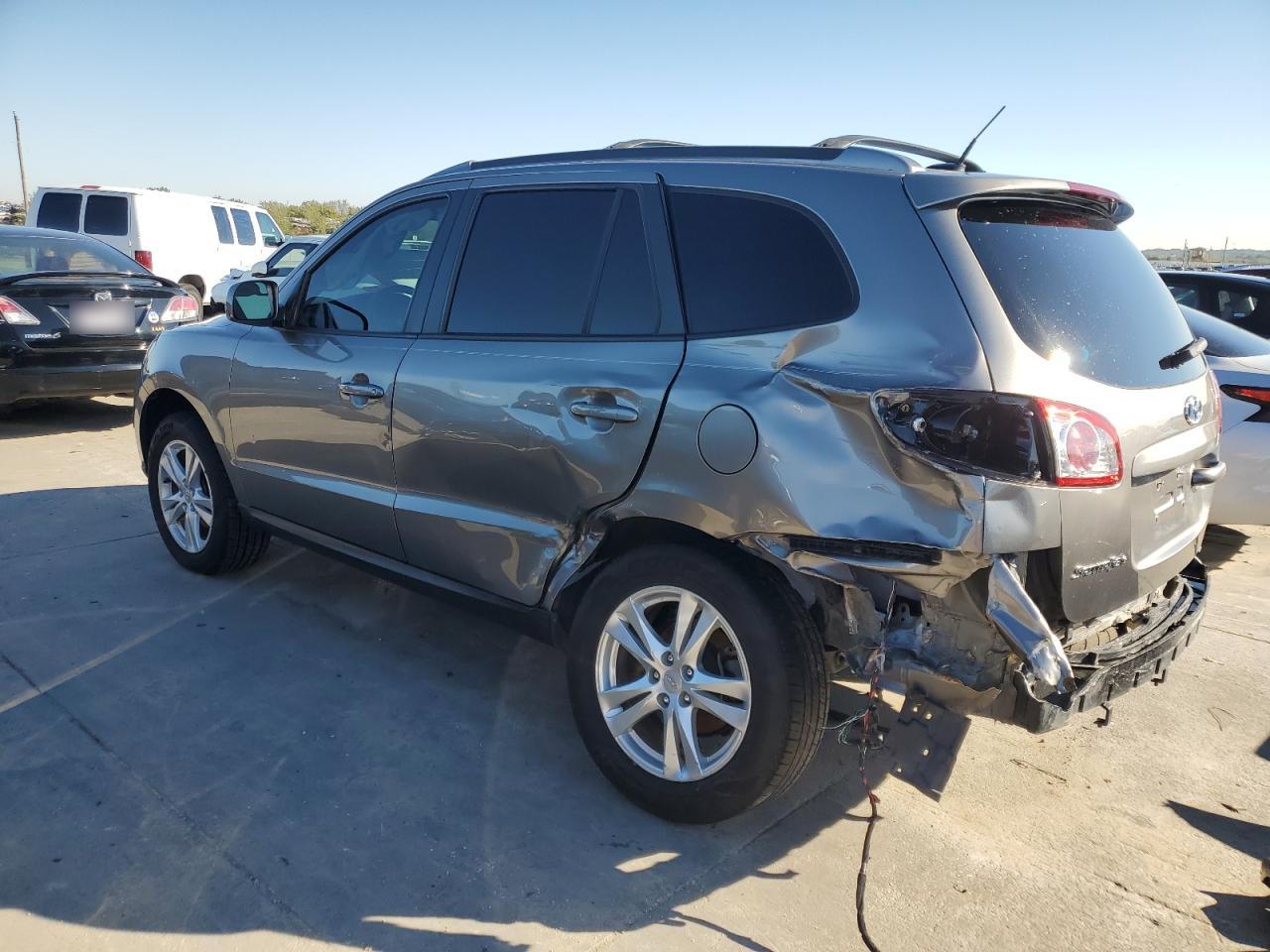 Image 2 of 2012 HYUNDAI SANTA FE SE 2012 with VIN 5XYZH4AG9CG097927