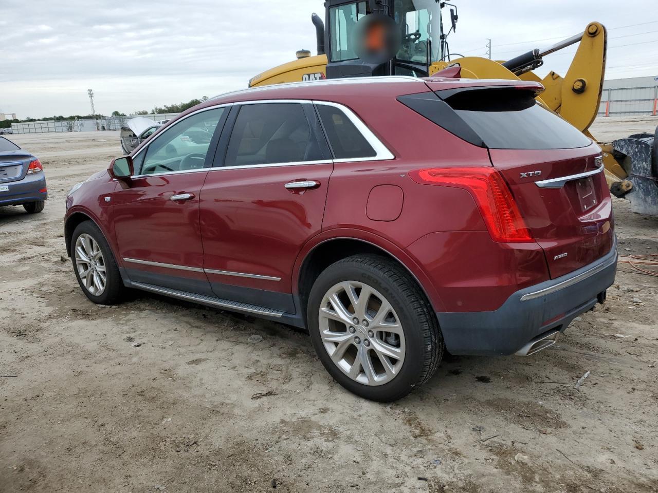 Obraz 2 z 2018 CADILLAC XT5 PREMIUM LUXURY 2018 z VIN 1GYKNFRS5JZ222123