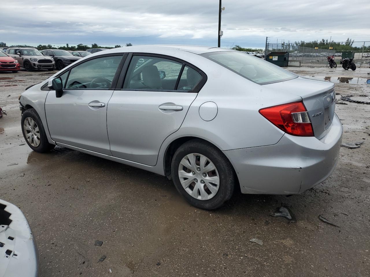Obraz 2 z 2012 HONDA CIVIC LX 2012 z VIN 19XFB2F52CE045715