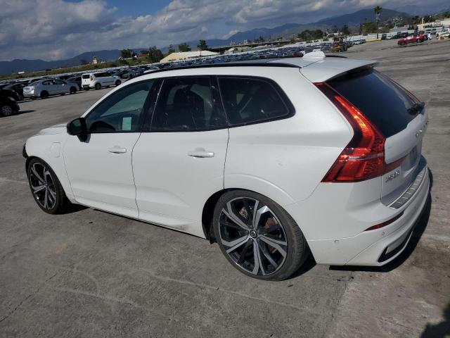 Изображение 2 2022 VOLVO XC60 T8 RECHARGE R-DESIGN 2022 с VIN YV4BR0DM1N1953780