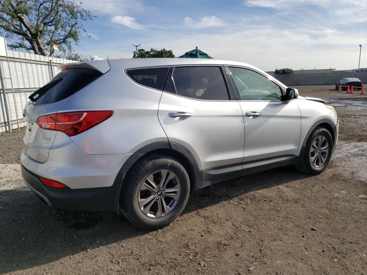 Изображение 3 2015 HYUNDAI SANTA FE SPORT  2015 с VIN 5XYZT3LB1FG299773