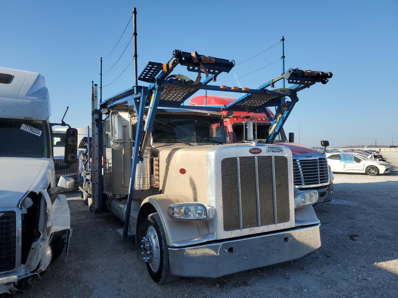 Image 1 of 2013 PETERBILT 388  2013 with VIN 1NPWD49X5DD206511