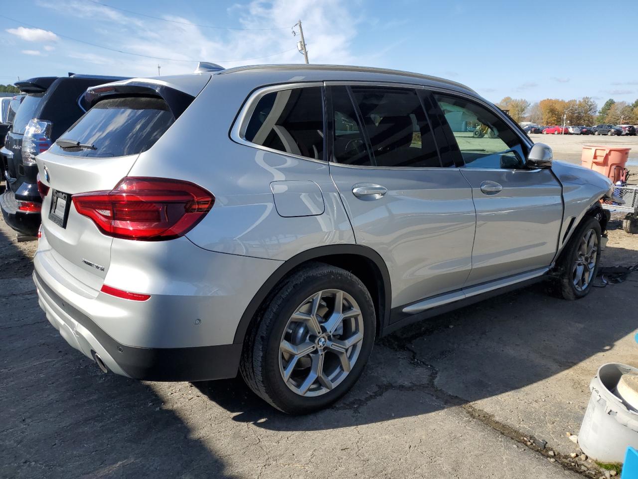 Obraz 3 z 2020 BMW X3 XDRIVE30I 2020 z VIN 5UXTY5C02L9B12444