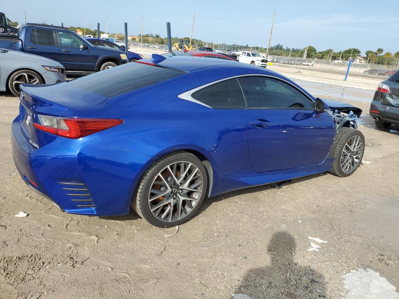 Изображение 3 2017 LEXUS RC 200T 2017 с VIN JTHHA5BC9H5005943