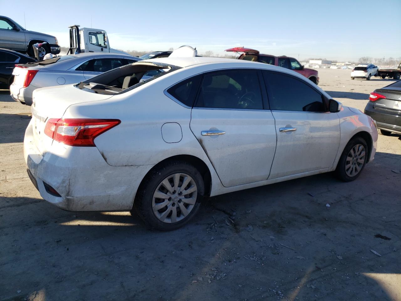 Изображение 3 2018 NISSAN SENTRA S 2018 с VIN 3N1AB7AP2JY300300