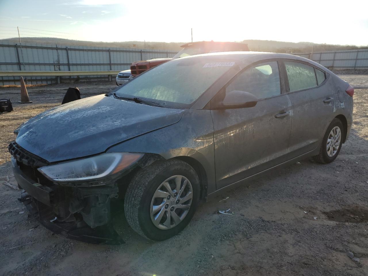 Изображение 1 2017 HYUNDAI ELANTRA SE 2017 с VIN KMHD74LF5HU363365
