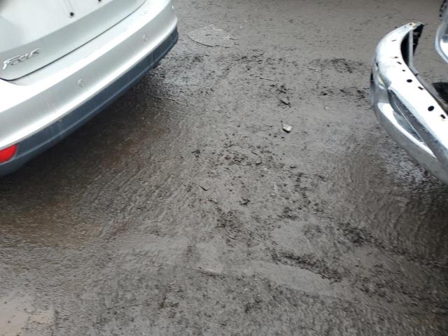 Image 2 of 2016 FORD FOCUS SE 2016 with VIN 1FADP3K20GL321614