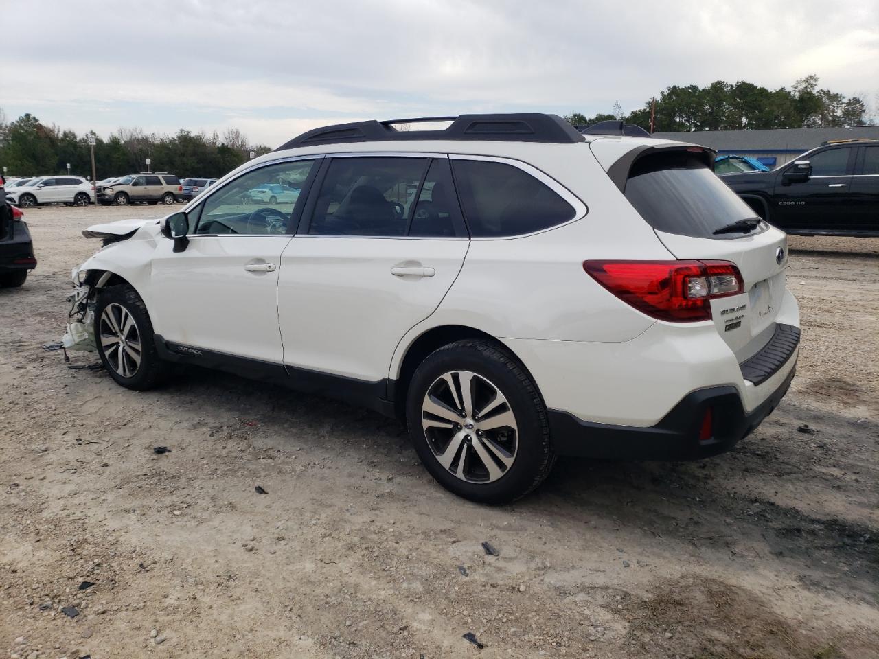 Изображение 2 2019 SUBARU OUTBACK 3.6R LIMITED 2019 с VIN 4S4BSENC9K3383047