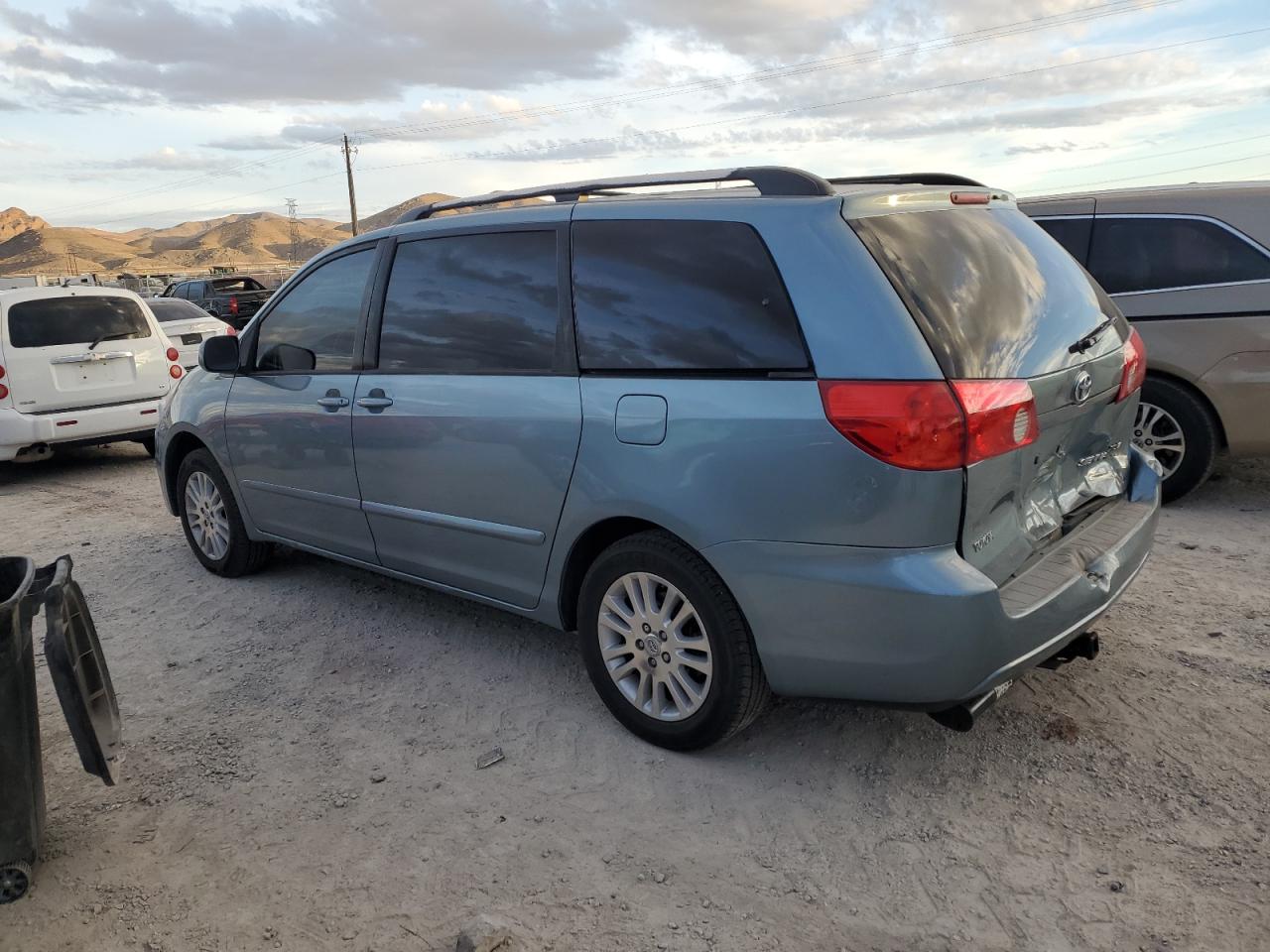 Obraz 2 z 2008 TOYOTA SIENNA XLE 2008 z VIN 5TDZK22CX8S170248