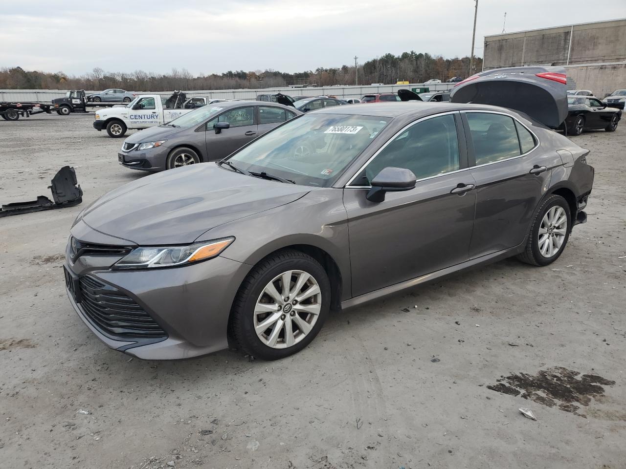 Изображение 1 2020 TOYOTA CAMRY LE 2020 с VIN 4T1C11AKXLU921358