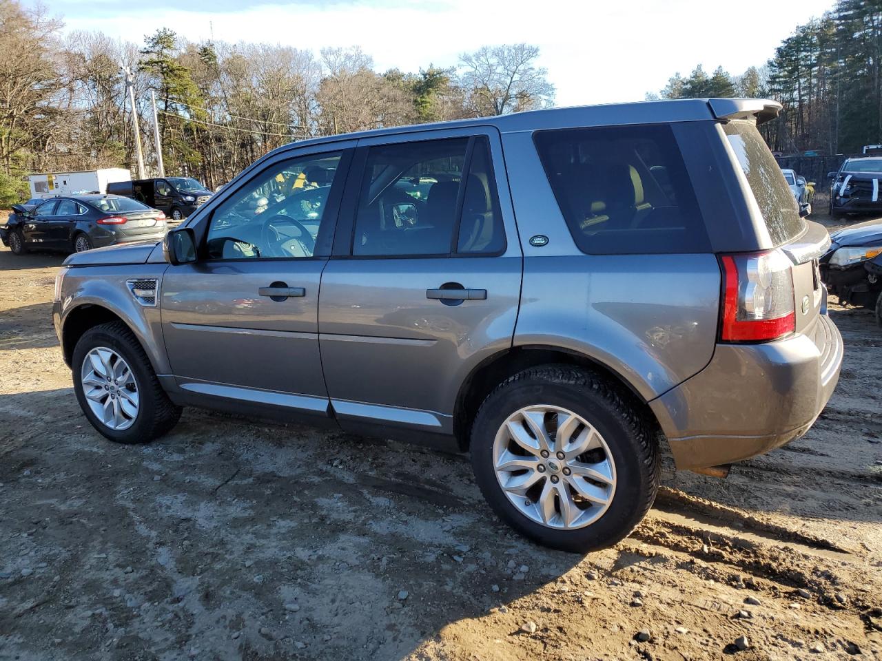 Image 2 of 2011 LAND ROVER LR2 HSE 2011 with VIN SALFR2BN7BH246822