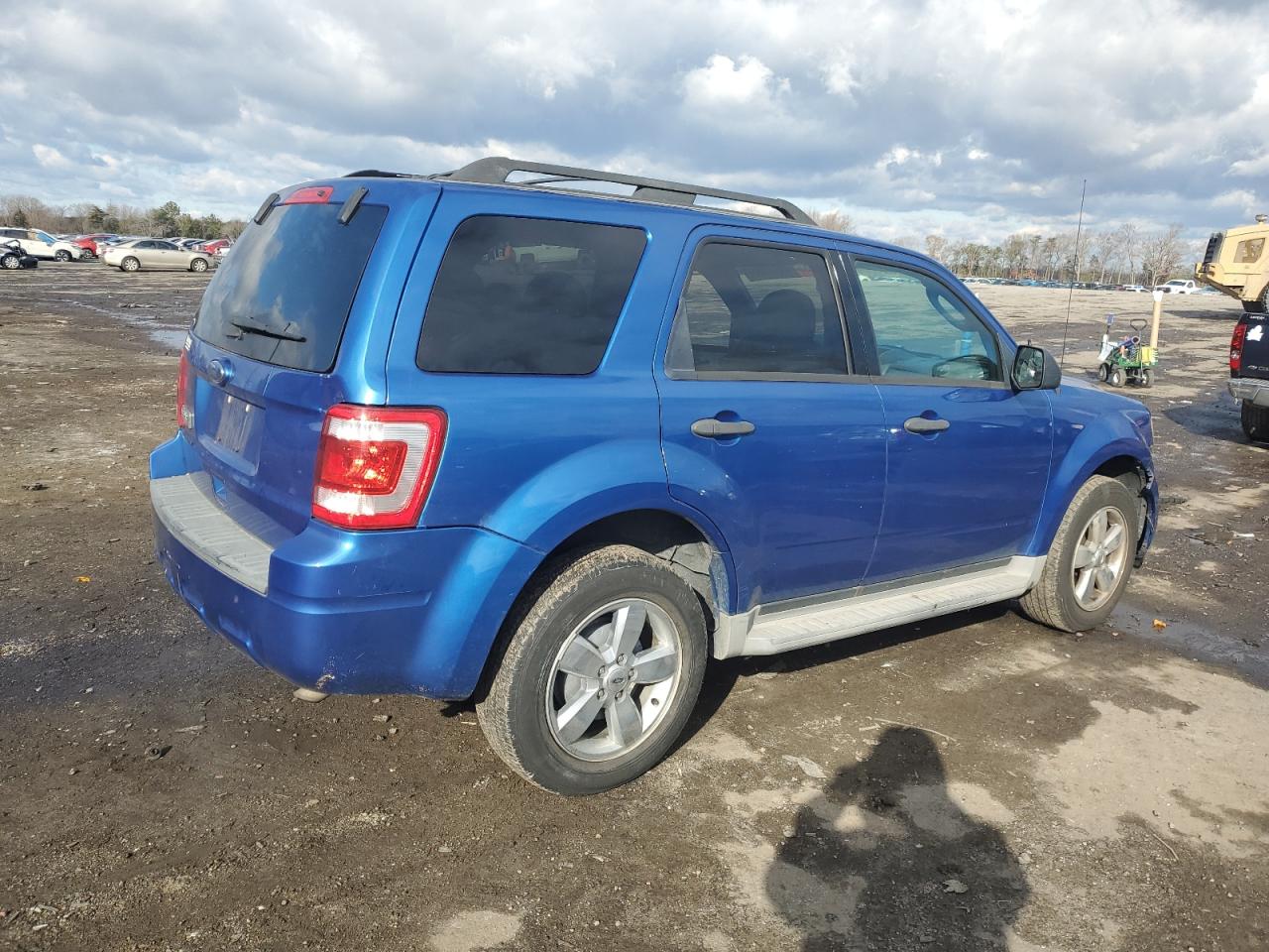Obraz 3 z 2011 FORD ESCAPE XLT 2011 z VIN 1FMCU0D77BKB70707