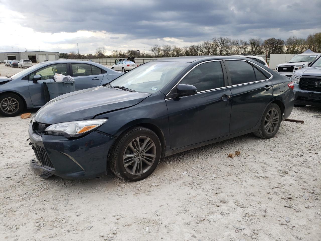 2016 TOYOTA CAMRY LE 2016 image