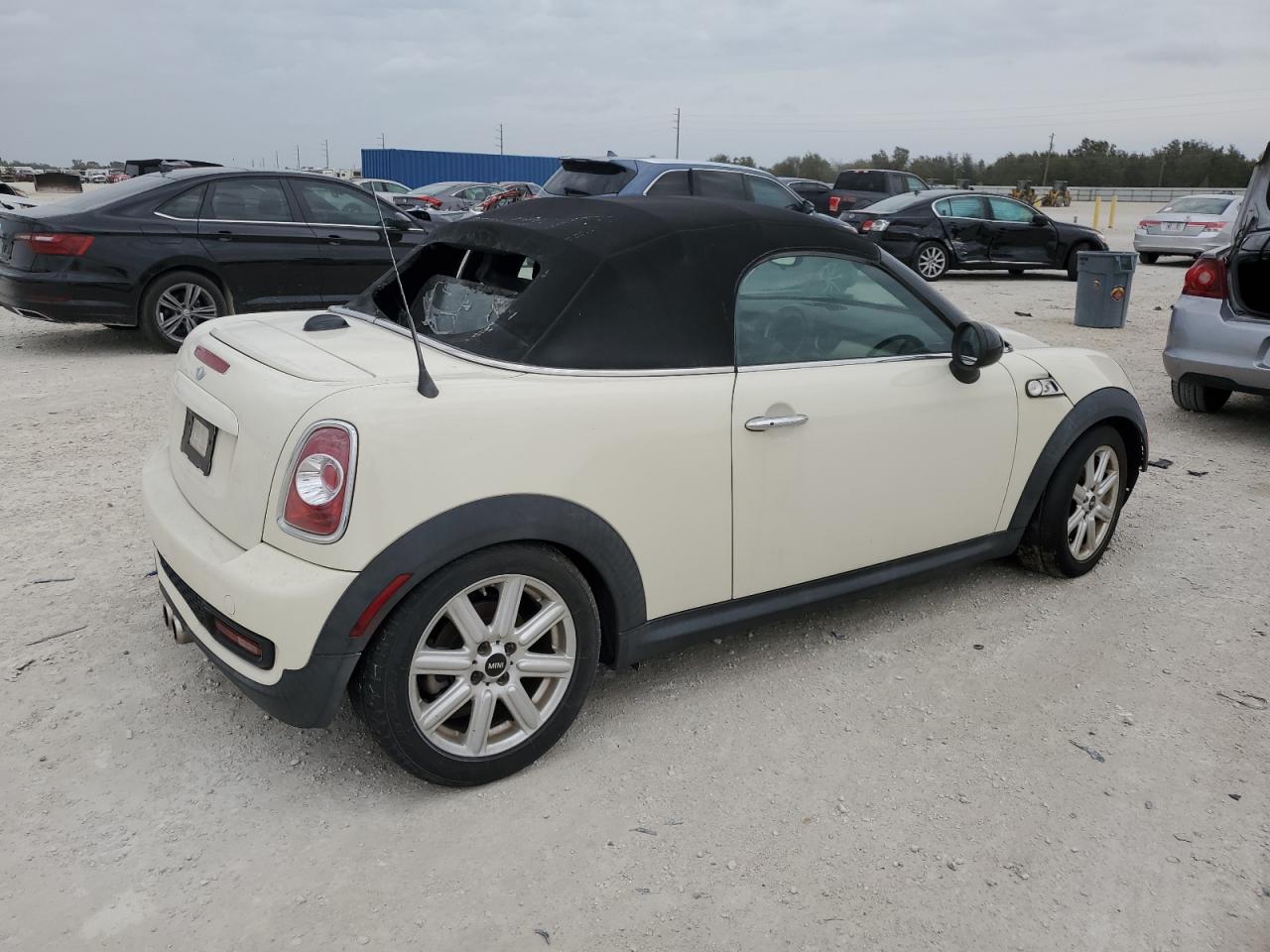 Image 3 of 2014 MINI COOPER ROADSTER S 2014 with VIN WMWSY3C57ET594843