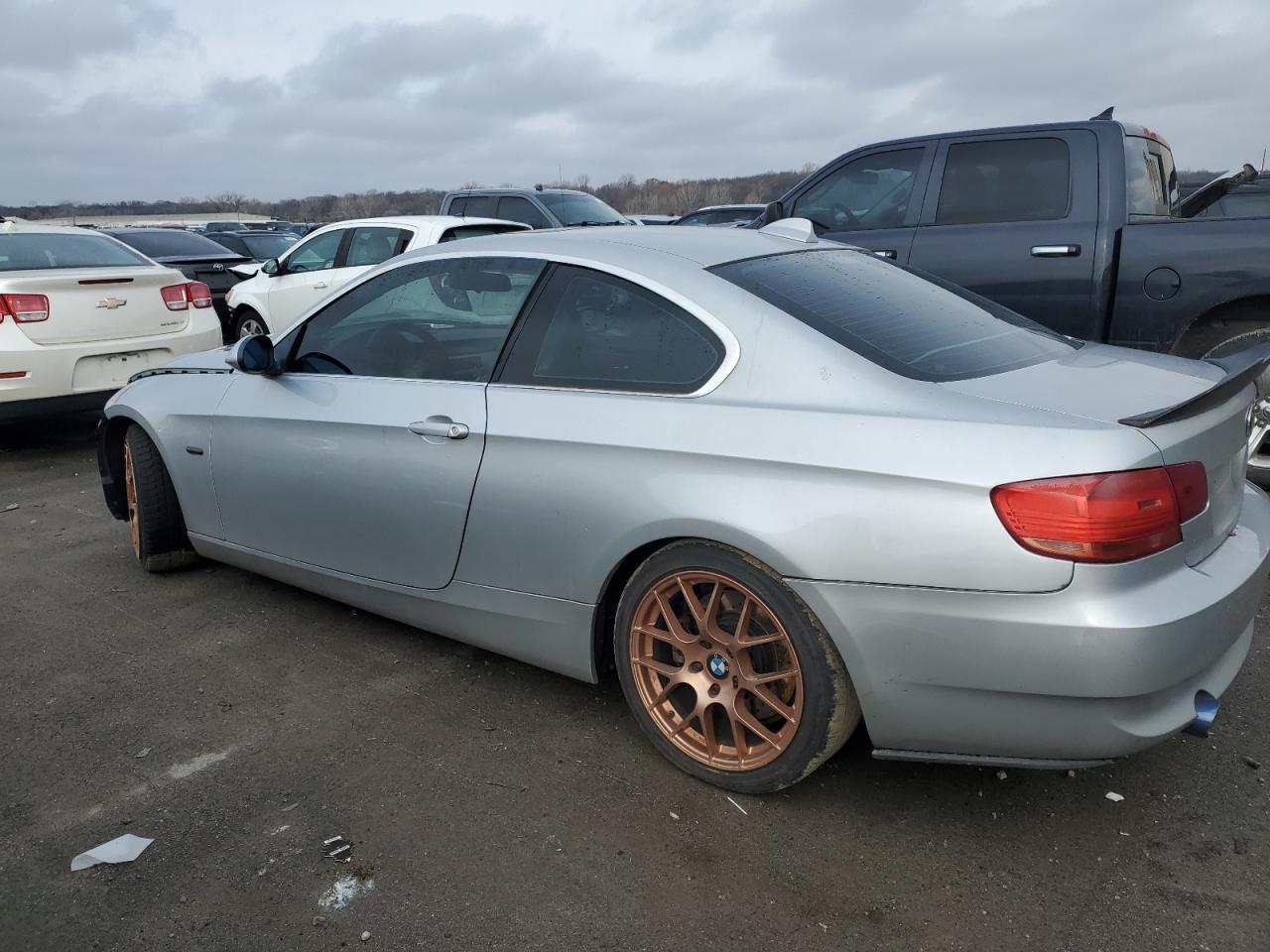 Image 2 of 2007 BMW 335 I 2007 with VIN WBAWB73527P021516