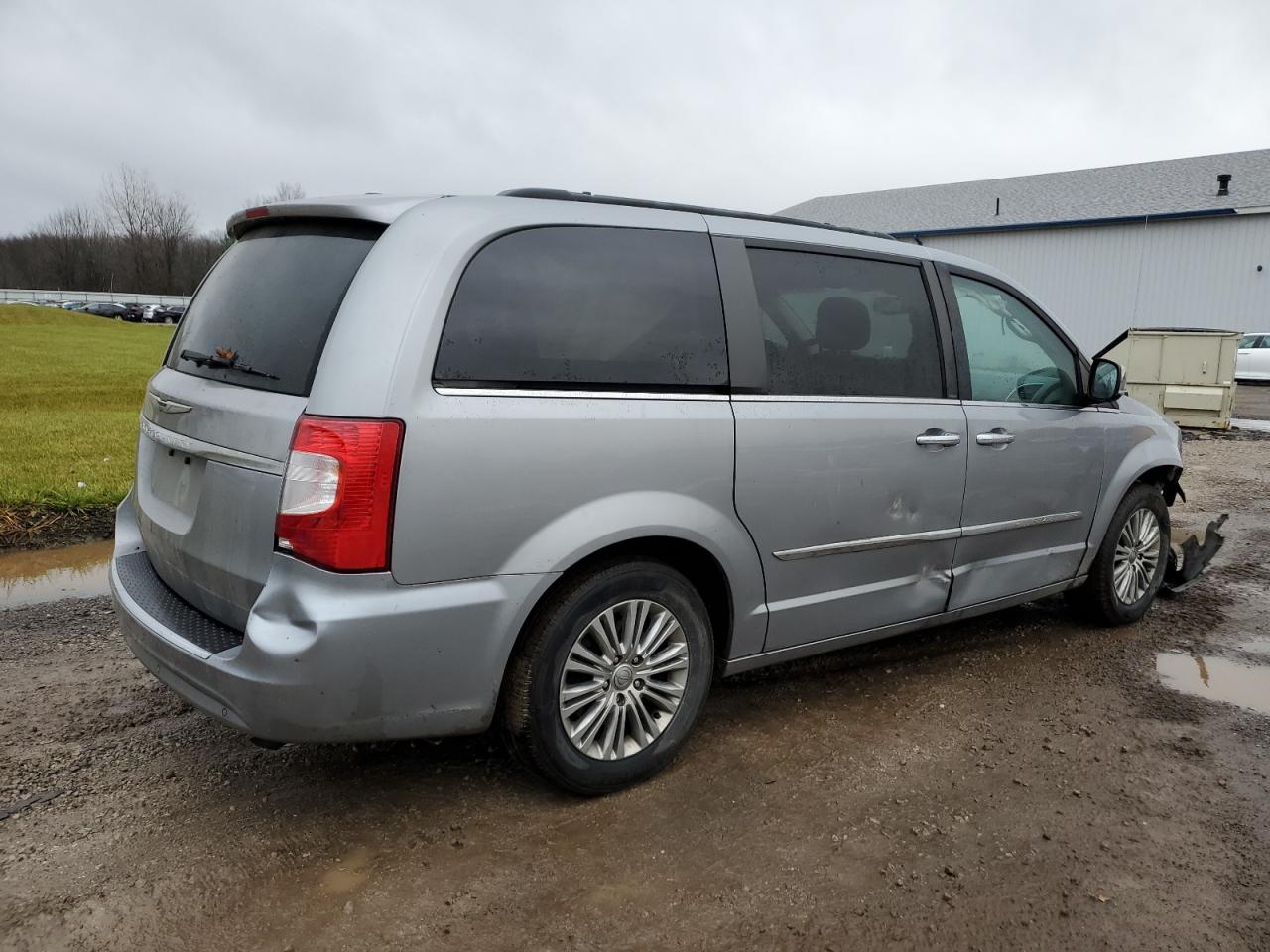 Image 3 of 2014 CHRYSLER TOWN & COUNTRY TOURING L 2014 with VIN 2C4RC1CG2ER108517