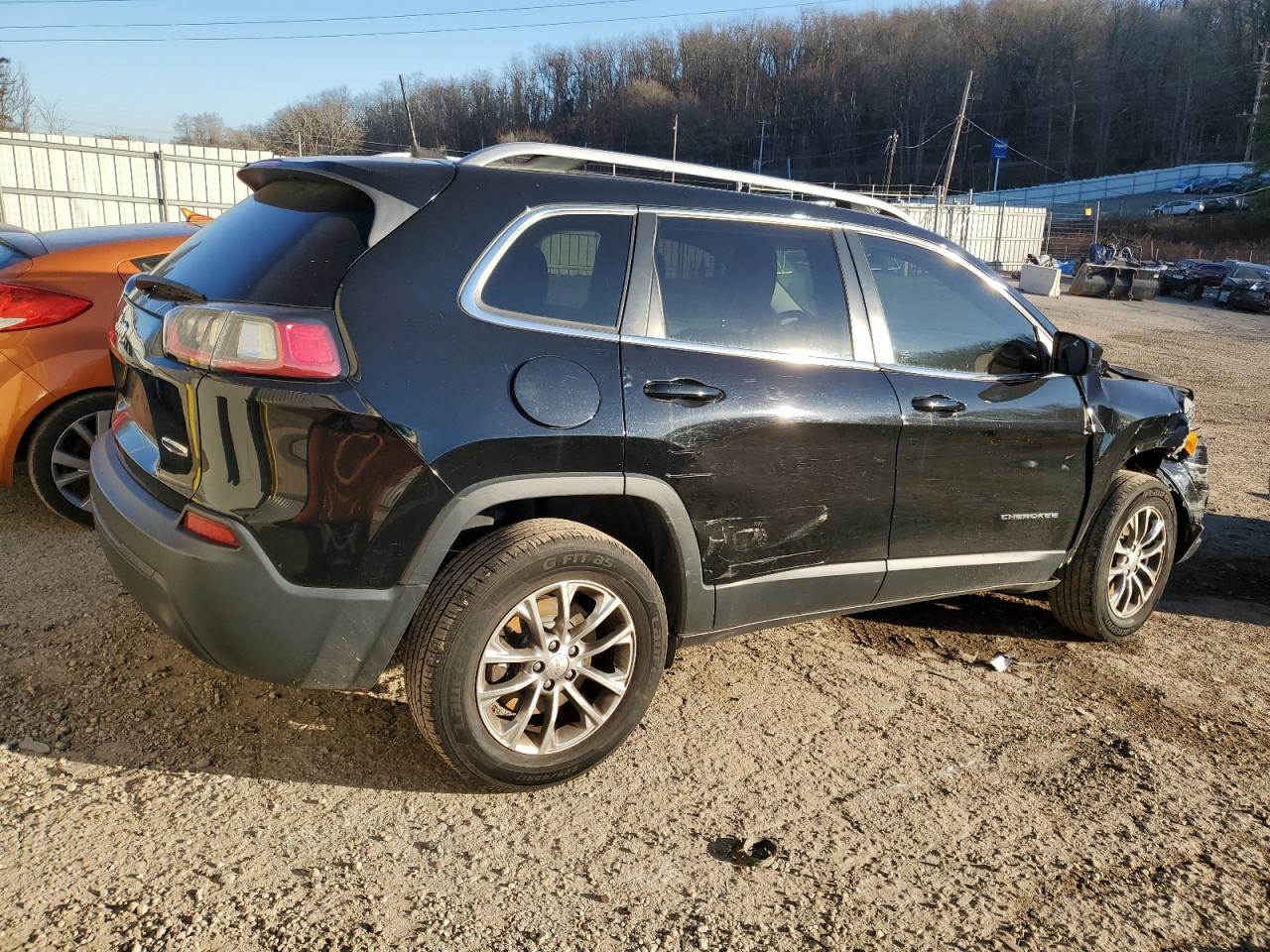Изображение 3 2019 JEEP CHEROKEE LATITUDE PLUS 2019 с VIN 1C4PJMLB9KD211192
