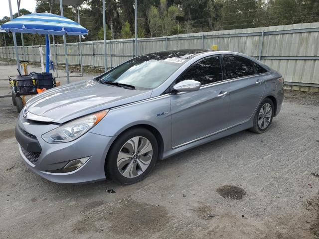 Image 1 of 2015 HYUNDAI SONATA HYBRID 2015 with VIN KMHEC4A44FA120095