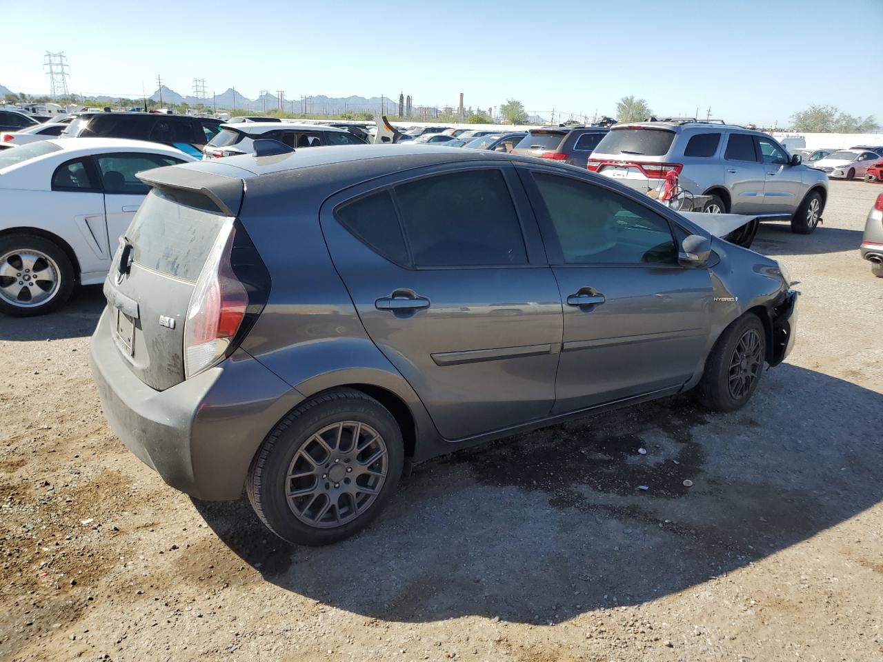 Изображение 3 2015 TOYOTA PRIUS C  2015 с VIN JTDKDTB39F1094291