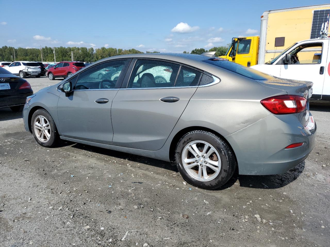 Image 2 of 2018 CHEVROLET CRUZE LT 2018 with VIN 1G1BE5SM7J7208773