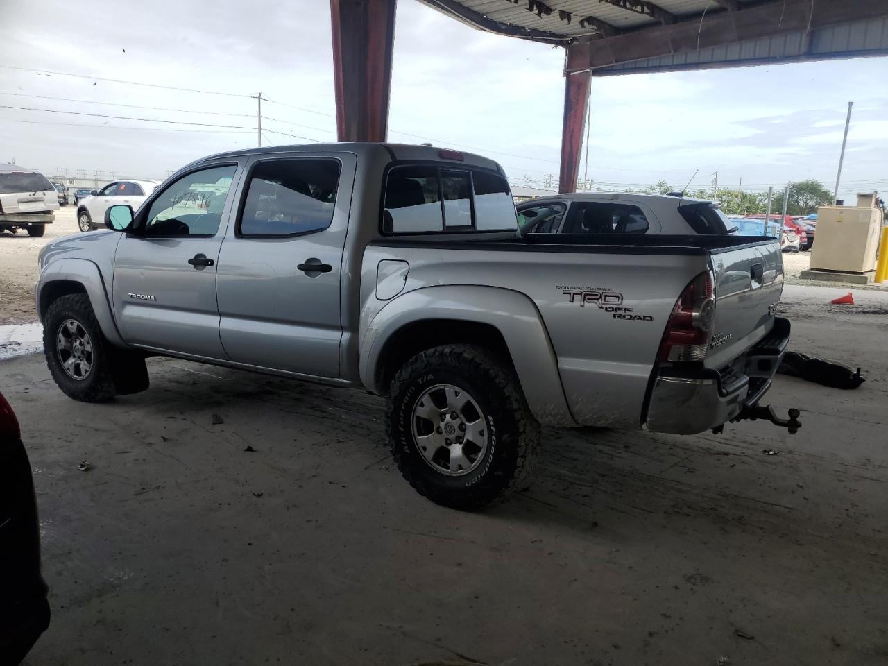 Изображение 2 2010 TOYOTA TACOMA DOUBLE CAB PRERUNNER 2010 с VIN 3TMJU4GN6AM093087