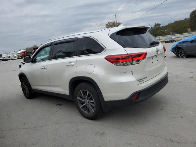 Image 2 of 2019 TOYOTA HIGHLANDER SE 2019 with VIN 5TDKZRFH9KS573298