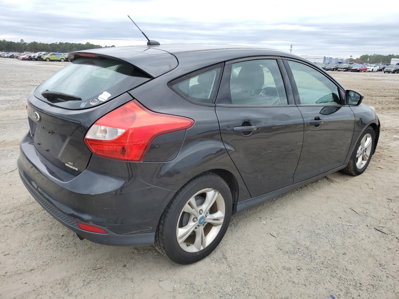 Image 3 of 2013 FORD FOCUS SE 2013 with VIN 1FADP3K20DL186873