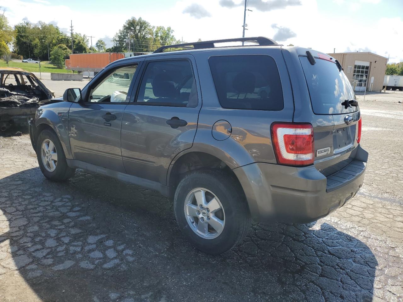 Image 2 of 2009 FORD ESCAPE XLT 2009 with VIN 1FMCU93G59KA62828