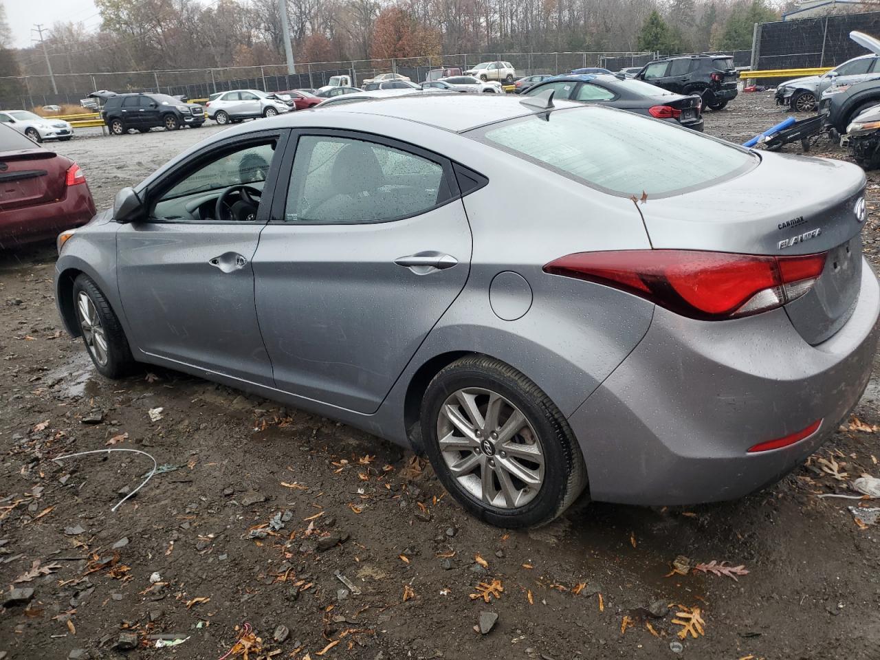 Изображение 2 2015 HYUNDAI ELANTRA SE 2015 с VIN KMHDH4AE5FU298103