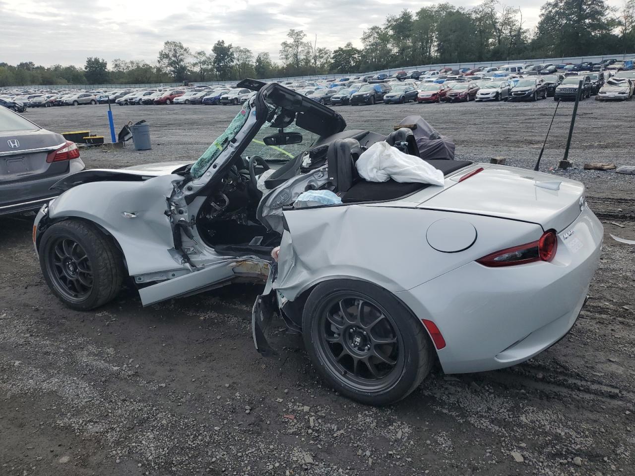 Obraz 2 z 2019 MAZDA MX-5 MIATA GRAND TOURING 2019 z VIN JM1NDAD7XK0306732