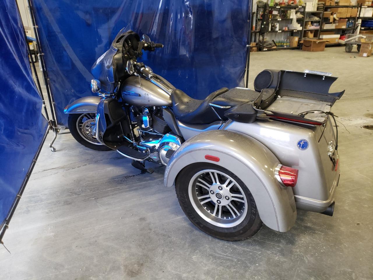 Obraz 3 z 2016 HARLEY-DAVIDSON FLHTCUTG TRI GLIDE ULTRA 2016 z VIN 1HD1MAL16GB852255