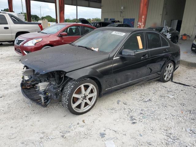 Obraz 1 z 2014 MERCEDES-BENZ C 250 2014 z VIN WDDGF4HB8EA951239