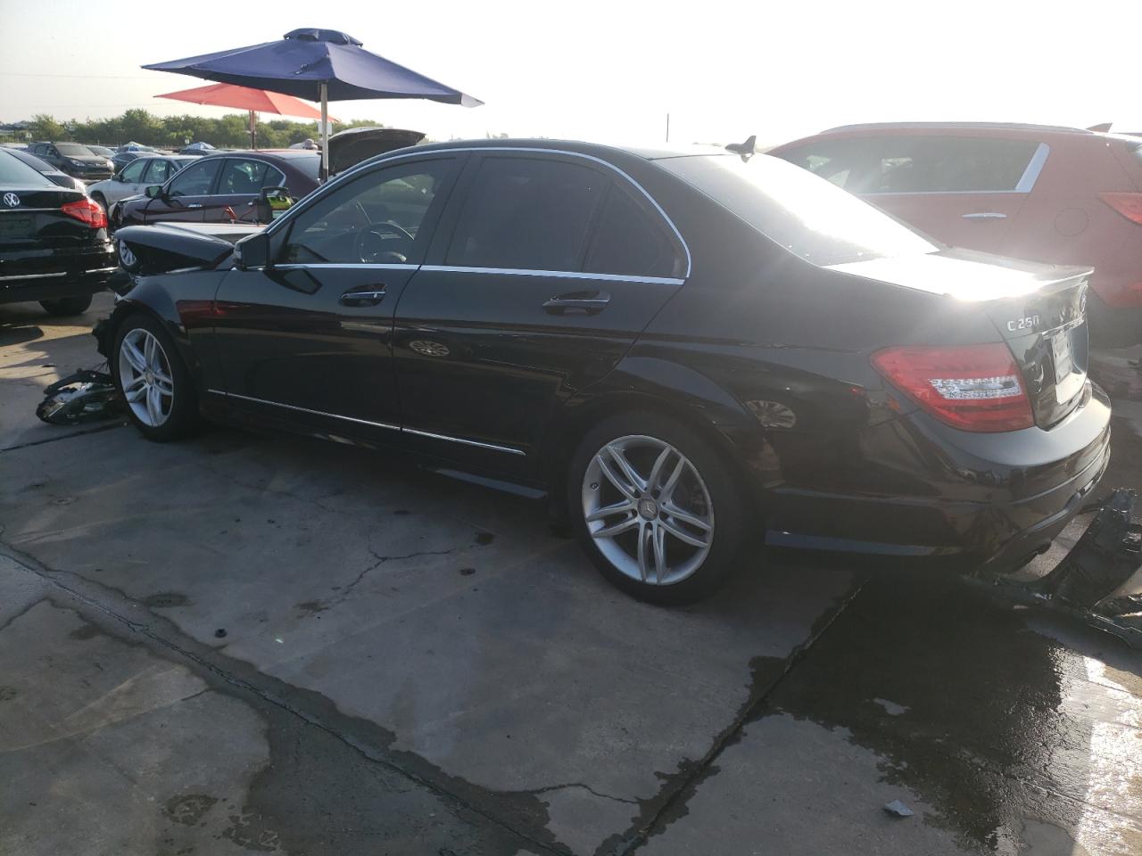 Obraz 2 z 2014 MERCEDES-BENZ C 250 2014 z VIN WDDGF4HBXER316329