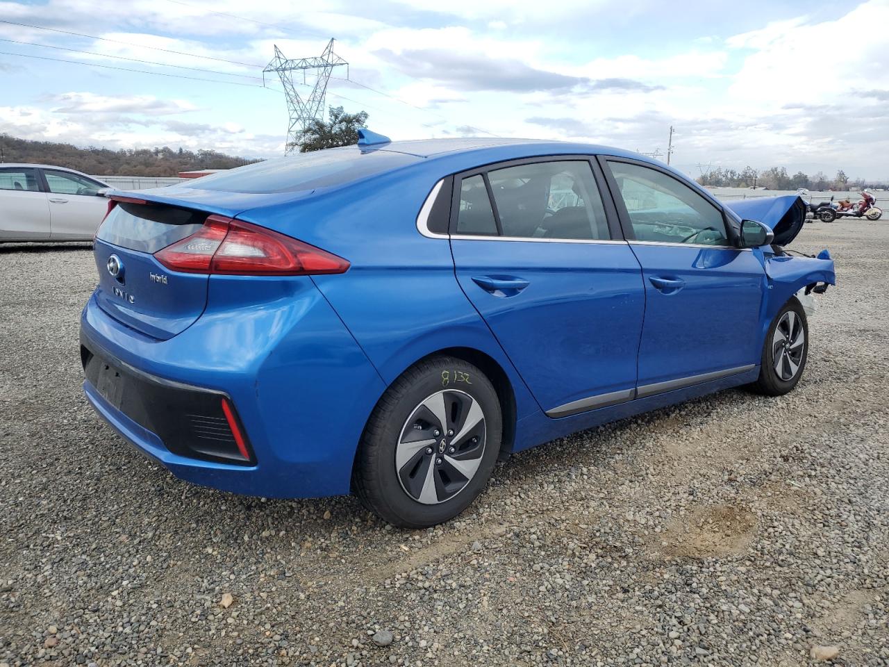 Изображение 3 2017 HYUNDAI IONIQ SEL 2017 с VIN KMHC75LC5HU057208