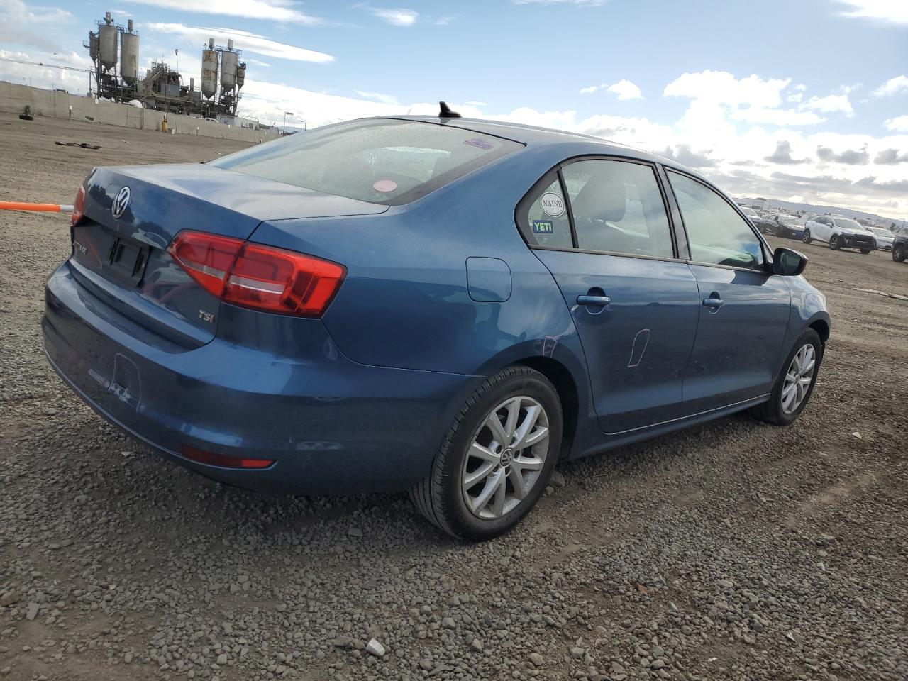 Image 3 of 2015 VOLKSWAGEN JETTA SE 2015 with VIN 3VWD17AJ1FM316850