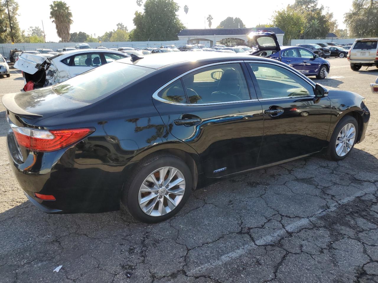 Obraz 3 z 2014 LEXUS ES 300H 2014 z VIN JTHBW1GG5E2055408